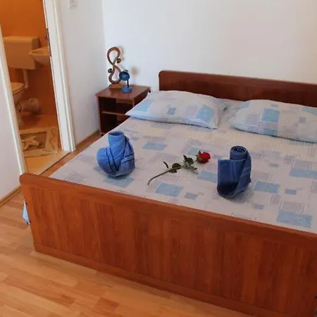 아파트 Lozica - Comfort With Terrace And Sea View *