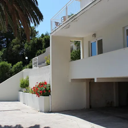 Lozica - Comfort With Terrace And Sea View 아파트