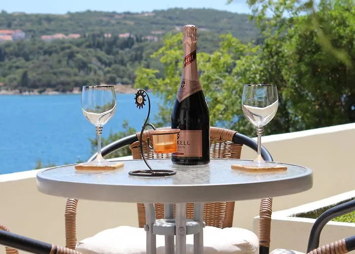 Lozica - Comfort With Terrace And Sea View *