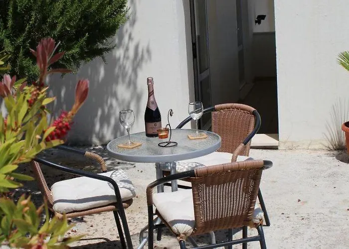 Lozica - Comfort With Terrace And Sea View