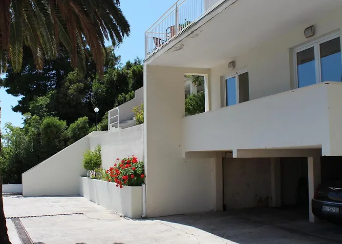 Lozica - Comfort With Terrace And Sea View Apartment
