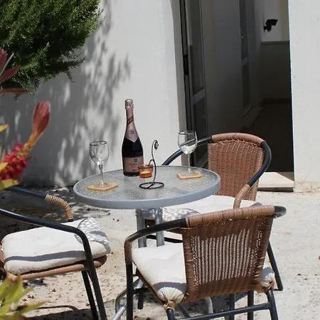 Lozica - Comfort With Terrace And Sea View